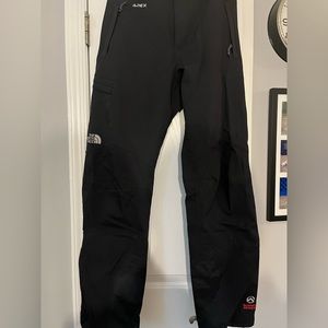 Women’s black north face caber hybrid pant summit series